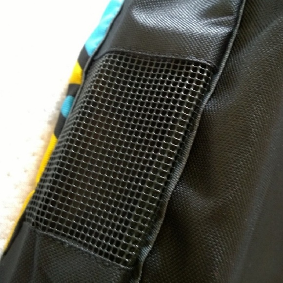 COPY - Captain Thunderbolt Loudmouth Shoe Bag - Picture 4 of 8